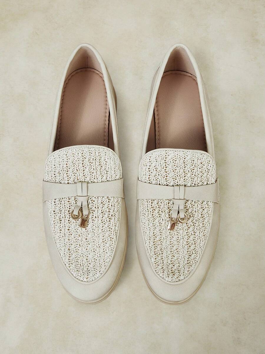 Styleloop Fashionable Beige Woven Comfortable Commuter Flat Loafers, Suitable For Outdoor Vacation Travel Shopping Flat Shoes For Women Fall Shoes - Off-white weaving - View 1