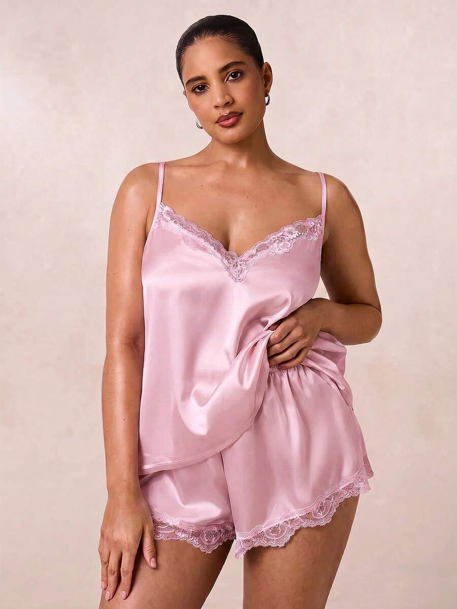 SHEIN BAE CURVE 蕾丝边缎面吊带背心和短裤睡衣套装/睡衣套装 - 粉色 - 查看 1