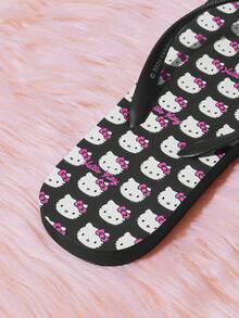 HELLO KITTY AND FRIENDS | SHEIN 女款聯名卡通印花夾腳拖鞋，圓頭軟底，甜美少女風，黑色印花，EVA材質，沙灘與休閒穿著涼鞋 - 黑色 - 查看 5