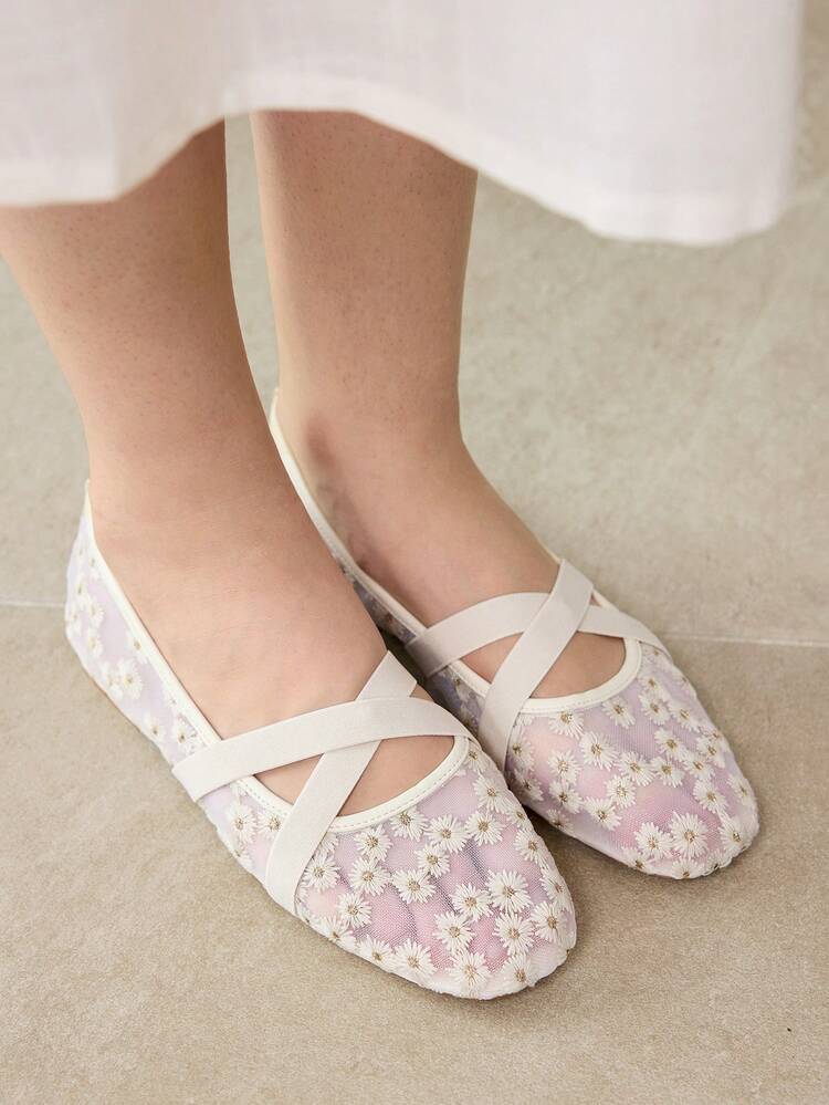 MOTF EMBROIDERED MESH FLAT SHOES WOMEN'S 2026 SPRING AND SUMMER NEW CROSS-STRAP BALLET SHOES ROUND TOE DAISIES FLORAL FAIRY SHOES WOMEN - Chantilly - View 1