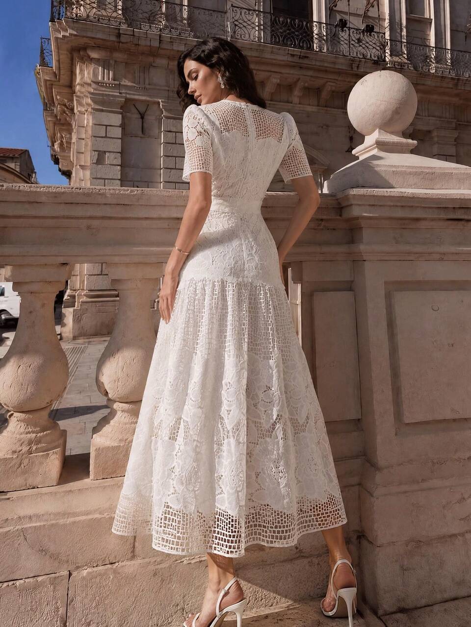 Anewsta Women's White Hollow-Out Floral Pattern Fabric Round Neck Short Sleeve Maxi Dress, Spliced Lace Trim, Highlighting Structural Division And Layered Effect, Romantic And Elegant, Suitable For Spring/Summer, Beach, Holiday, Valentine's Day, Wedding And Daily Wear