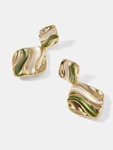 MOTF PREMIUM INS FASHION IRREGULAR TEXTURE WATER RIPPLE PLEATED STUD EARRINGS FEMININITY HIGH-END EARRINGS EARRINGS - Multicolor - View 2