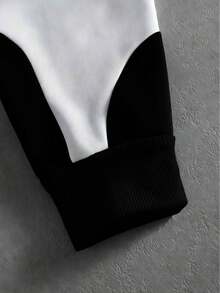Manfinity Homme Men's Young Patchwork Colorblock Plus Size Hoodie - Black and White - View 5
