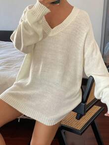 DAZY 女款純色寬鬆V領長袖休閒度假風春秋針織套頭毛衣 - 白色 - 查看 4