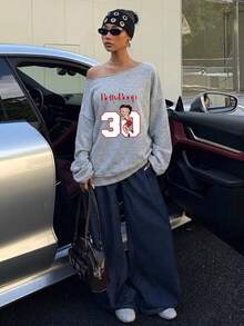 Betty Boop x SHEIN SHEIN EZwear 淺灰色女款露肩聯名印花鬆身休閒長袖衛衣，34%棉，適合外出、返校、街頭穿搭，春秋款 - 灰色 - 查看 5