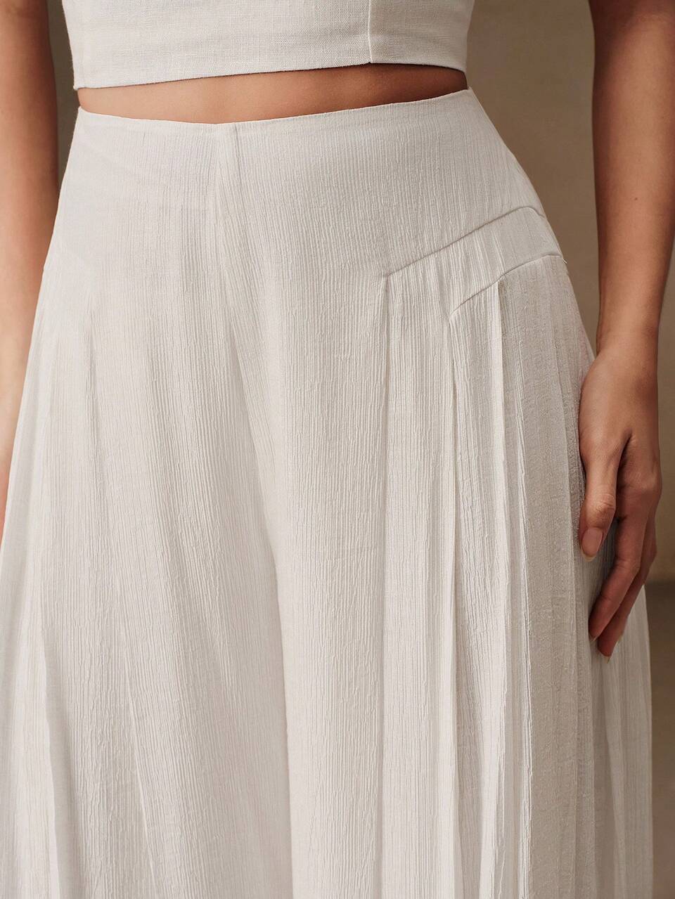 Anewsta Women's Elegant Casual Loose Flowy Draped Split Pleated Textured Wide Leg Long Pants Brunch Vacation White Autumn