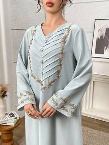 Al Najma Women's Applique Decorated V-Neck Button Design Elegant Arabian Dress - Green - View 3
