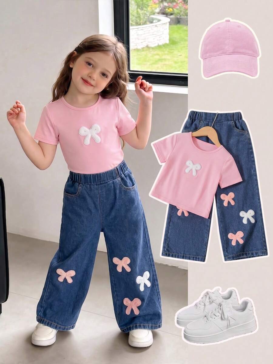 SHEIN 女童蝴蝶結短袖牛仔兩件套,夏季新品,可愛甜美風,淺粉色上衣搭配深藍色牛仔褲,毛絨蝴蝶結貼花裝飾,寬腿直筒褲,日常穿搭,適合夏季度假、旅行與日常穿著 - 粉色 - 查看 1