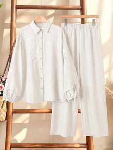 Rusticease 女款純色葉片刺繡長袖上衣與長褲休閒日常兩件套 - 白色 - 查看 1