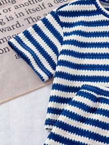 SHEIN Young Girl Striped Short Sleeve T-Shirt And Shorts Casual Set - Blue - View 2