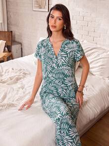 Serenescape Setelan Pakaian Santai Tidur Gaya Liburan Motif V-Neck Kancing Dekoratif Lengan Pendek Celana Panjang Warna Hijau Musim Panas Kasual Tropis - Hijau - View 5