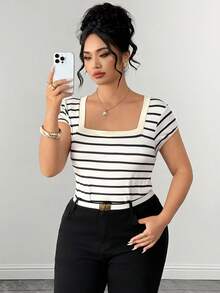 Elenzga Kaos Wanita Ukuran Besar Bergaris Leher Persegi Lengan Pendek Elastis Nyaman, Cocok untuk Bepergian & Di Rumah - Hitam dan Putih - View 1