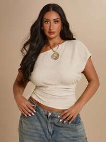 SHEIN BAE CURVE 大尺碼女款純色不對稱單肩蝙蝠袖抓皺時尚T恤 - 杏色 - 查看 5