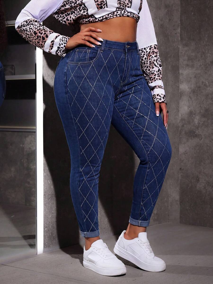 Slaydiva Women's Plus-Size High-Waisted Skinny Jeans Featuring Pockets, Button Closure, And A Diamond-Quilted Design-Suitable For Daily Wear, Outings, Or Parti - Dark Wash - View 1