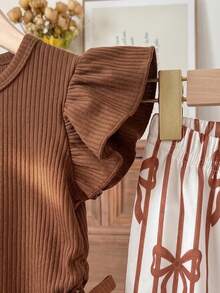 SHEIN Vintaside Kids 2件組女嬰針織羅紋布料短袖圓領T恤與配套蝴蝶結條紋鬆緊腰收口長褲套裝，適合春夏，蝴蝶結，休閒派對度假穿著，田園風 - 彩色 - 查看 7