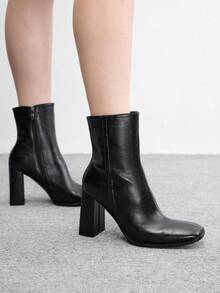 Daringsoles Ladies, Fashion, Black Oil Wax Leather, Square Toe Versatile 9.5cm Square Heel And Ankle Boots - Black - View 1