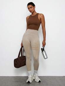 Voyena Damen-Sport-Tanktop in Große Größen aus geripptem Strick, Fitness-Tanktop, figurbetontes Tanktop-T-Shirt - Verschiedenfarbig - Übersicht 16