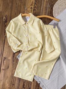 SHEIN Playful Pals 兒童春秋淺黃色條紋套裝，簡約優雅，清新時尚，襯衫附檸檬標誌裝飾，適合春秋日常穿著與聚會 - 黃色 - 查看 5