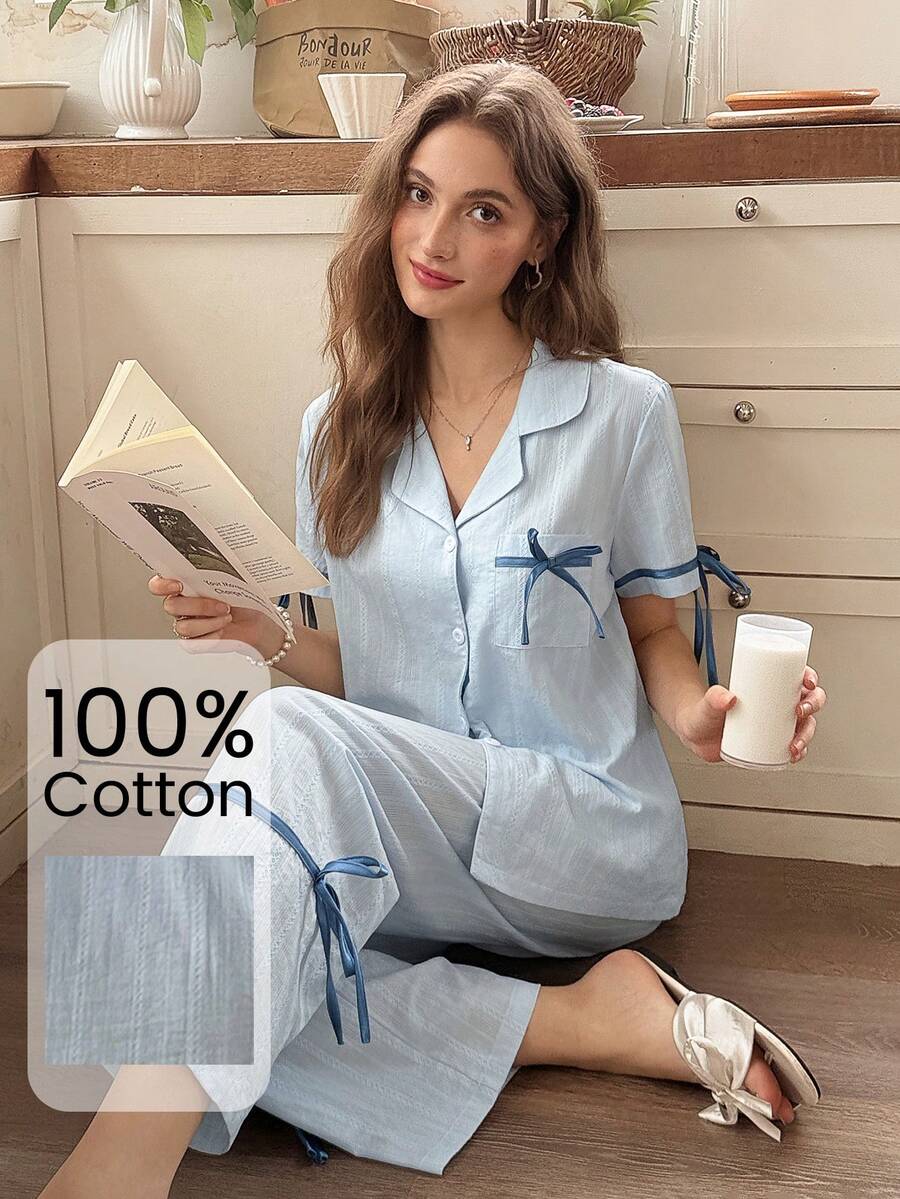 Snug Reverie Set Pakaian Santai Wanita 100% Katun Murni Warna Biru Lengan Pendek dan Celana Panjang dengan Bukaan Depan dan Pita, Desain Romantis dan Segar - Biru - View 1