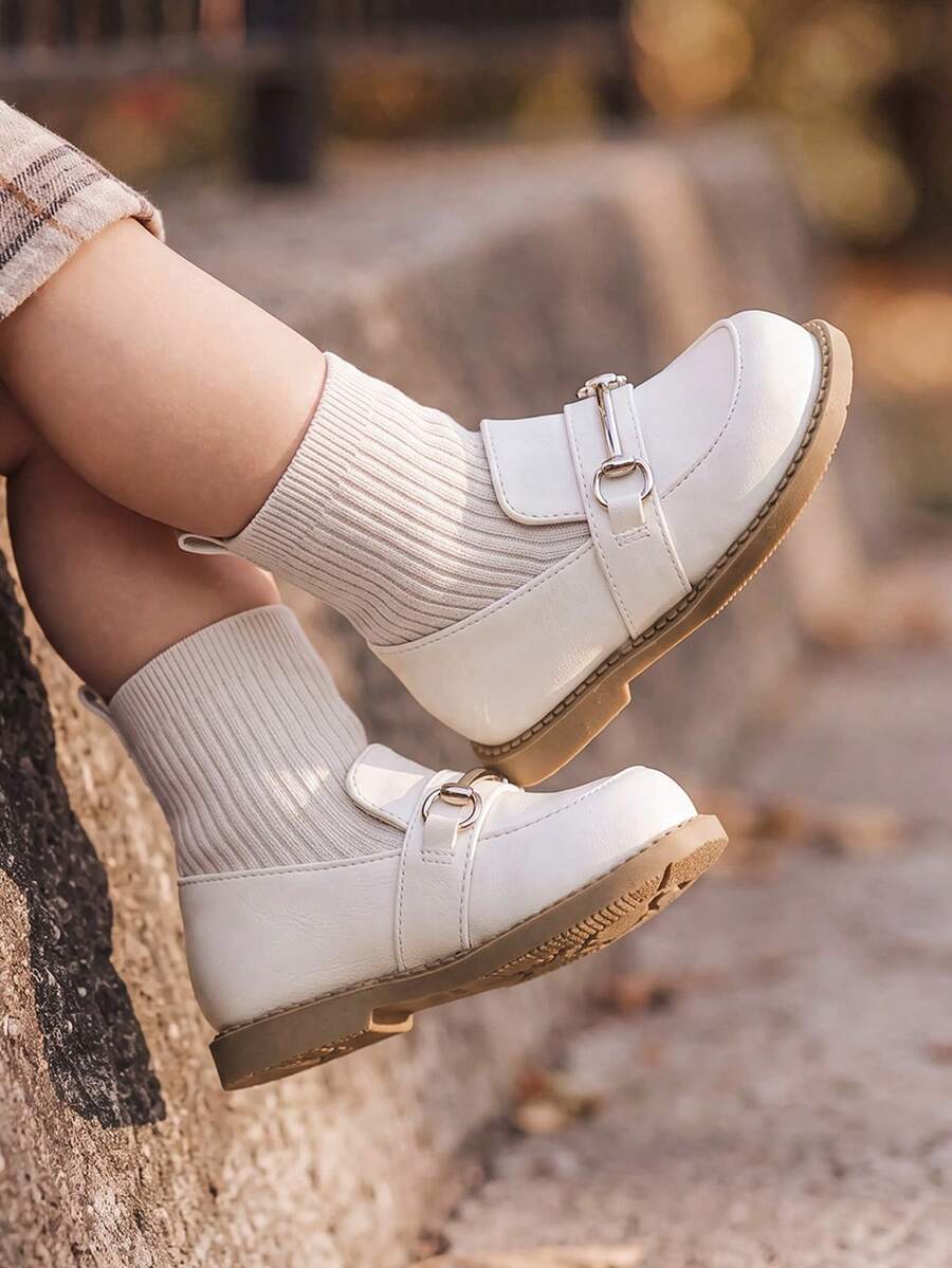Cozy Pixies 秋冬時尚百搭可愛學院風女童靴子 金屬扣樂福鞋 復古白色公主風軟底嬰兒靴 - 白色 - 查看 1