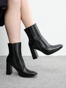 Daringsoles Ladies, Fashion, Black Oil Wax Leather, Square Toe Versatile 9.5cm Square Heel And Ankle Boots - Black - View 3