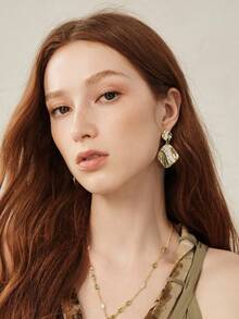 MOTF PREMIUM INS FASHION IRREGULAR TEXTURE WATER RIPPLE PLEATED STUD EARRINGS FEMININITY HIGH-END EARRINGS EARRINGS - Multicolor - View 5