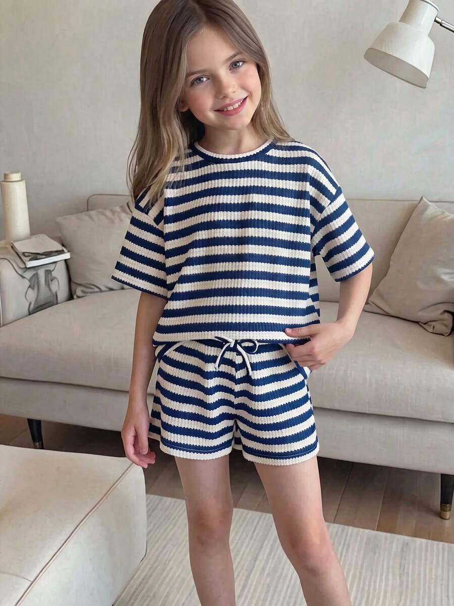 SHEIN Young Girl Striped Short Sleeve T-Shirt And Shorts Casual Set - Blue - View 1