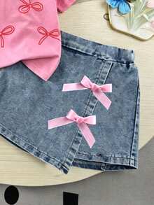 SHEIN Playful Pals 返校季女童休閒可愛圓領標準肩彩色波點彩虹印花T恤與素色牛仔裙褲套裝，夏季 - 粉色 - 查看 7