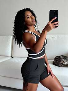 SHEIN Core Rhythm Celana Pendek Wanita Ukuran Besar Warna Polos Pinggang Tinggi Pengontrol Perut Pas Badan dengan Tali Serut dan Kantong - Hitam - View 3