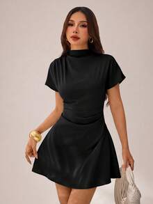 SHEIN PETITE 女款素色立領抓皺通勤 A 字版型迷你洋裝 - 黑色 - 查看 3