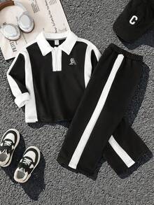 SHEIN 小男孩半拉鍊 Polo 套裝，字母刺繡領口上衣搭配側邊拼接長褲 2 件套，春秋日常休閒裝，花童造型 - 黑色 - 查看 3