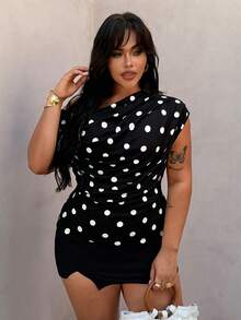 SHEIN CURVE+ 大尺碼春夏波點優雅不對稱肩領口T恤 - 黑與白 - 查看 7