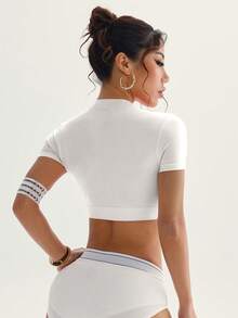 SHEIN Velisys 女款瑜伽半拉鍊背心上衣 - 黑與白 - 查看 3