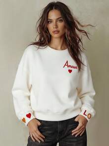 SHEIN Franclia 女士时尚爱心刺绣圆领卫衣，适合春夏穿着，情人节适用 - 米色 - 查看 1