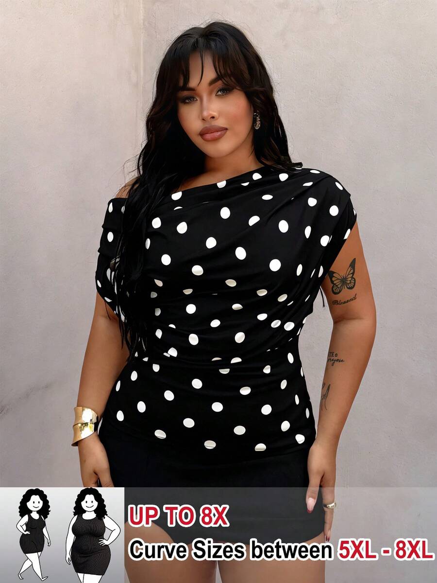 SHEIN CURVE+ 大尺碼春夏波點優雅不對稱肩領口T恤 - 黑與白 - 查看 1