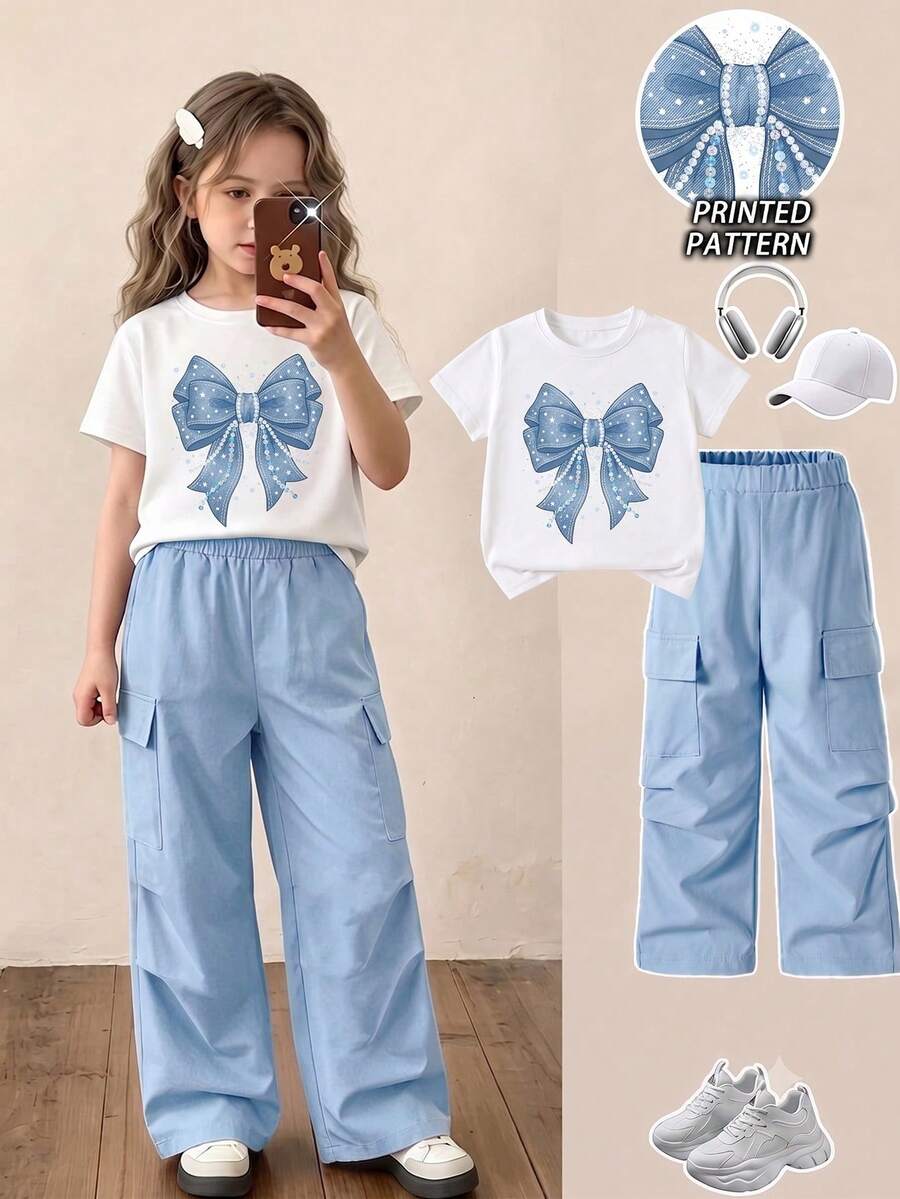 SHEIN 2件組少女套裝，蝴蝶結數位印花圓領短袖T恤搭配藍色寬腿工裝長褲，休閒舒適時尚街頭風 - 彩色 - 查看 1