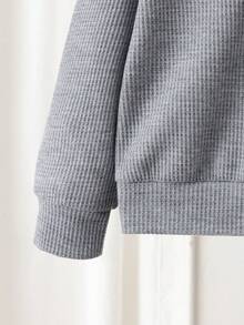 SHEIN Elladie kids 少女華夫格針織兩件套，灰色 Polo 領長袖上衣，仿兩層 V 領與蝴蝶結印花，搭配灰色喇叭褲，適合日常上學、社區散步、超市購物、短途旅行、拜訪親友 - 灰色 - 查看 5
