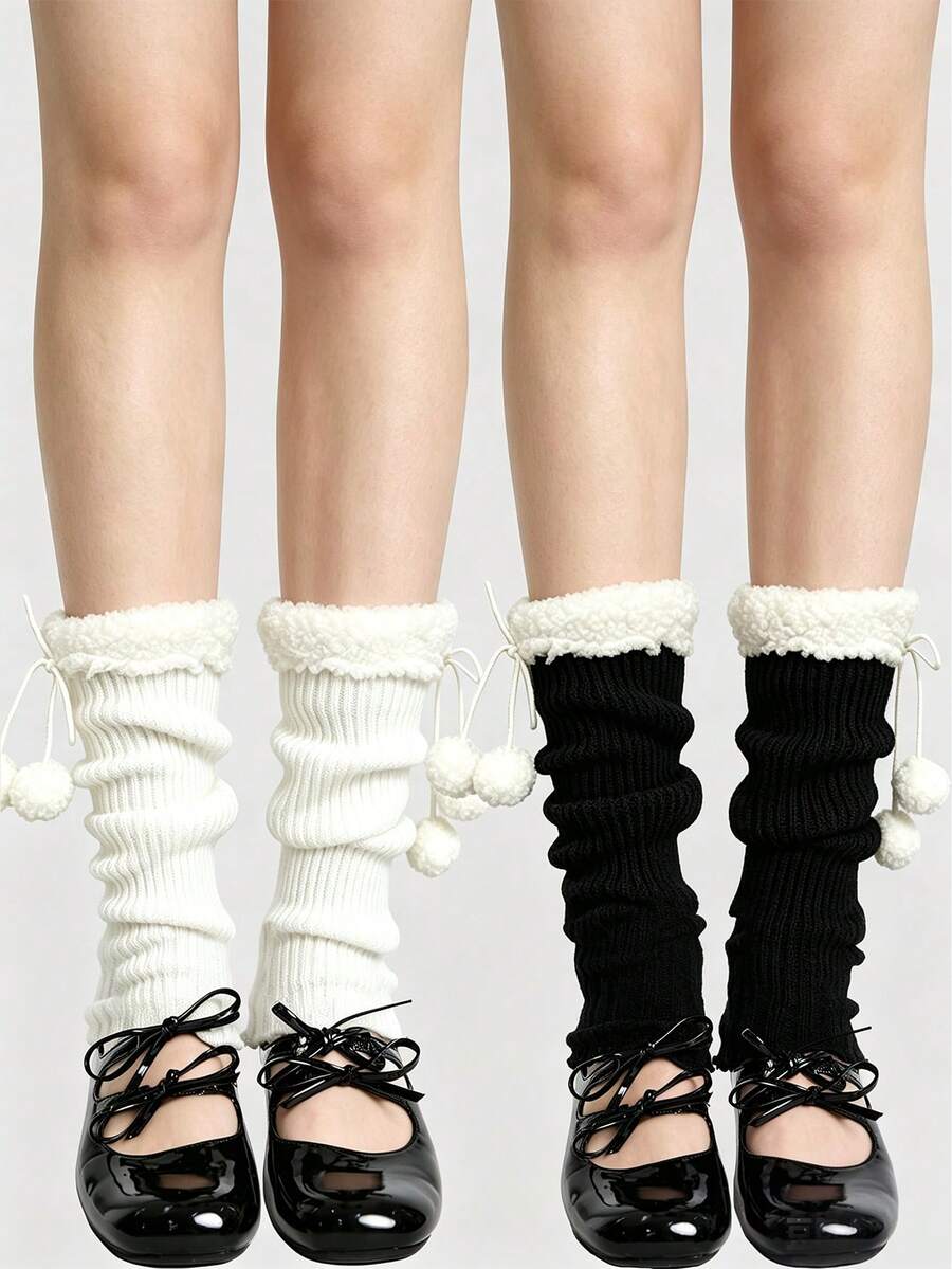 ROMWE Anime 2 Pairs Of Black And White Solid Color Hairball Leg Covers, Cute Style Plush Edge Socks, Versatile Stacking Socks Covers - 黑白毛球 - 查看 1