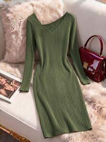 EMERY ROSE Gaun Rajut Bergaris Hijau Army Lengan Panjang Wanita, Desain Kerah Asimetris Leher Persegi, Pinggang Diikat dengan Cincin Logam, Gaun Midi Bodycon dengan Belahan, Gaya Elegan untuk Perjalanan Sehari-hari dan Pesta - Hijau Tentara - View 2