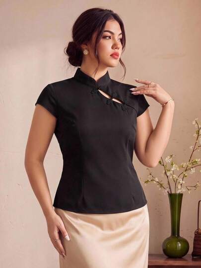 EastFlair Camisa de estilo chino de manga corta con diseño de botones de rana de unicolor para mujer de talla grande
