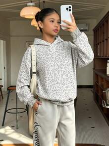 青少年女孩休閒純色豹紋連帽衛衣，長袖寬鬆短版運動上衣，3款隨機發送1件，女孩日常基礎連帽上衣 - 彩色 - 查看 6