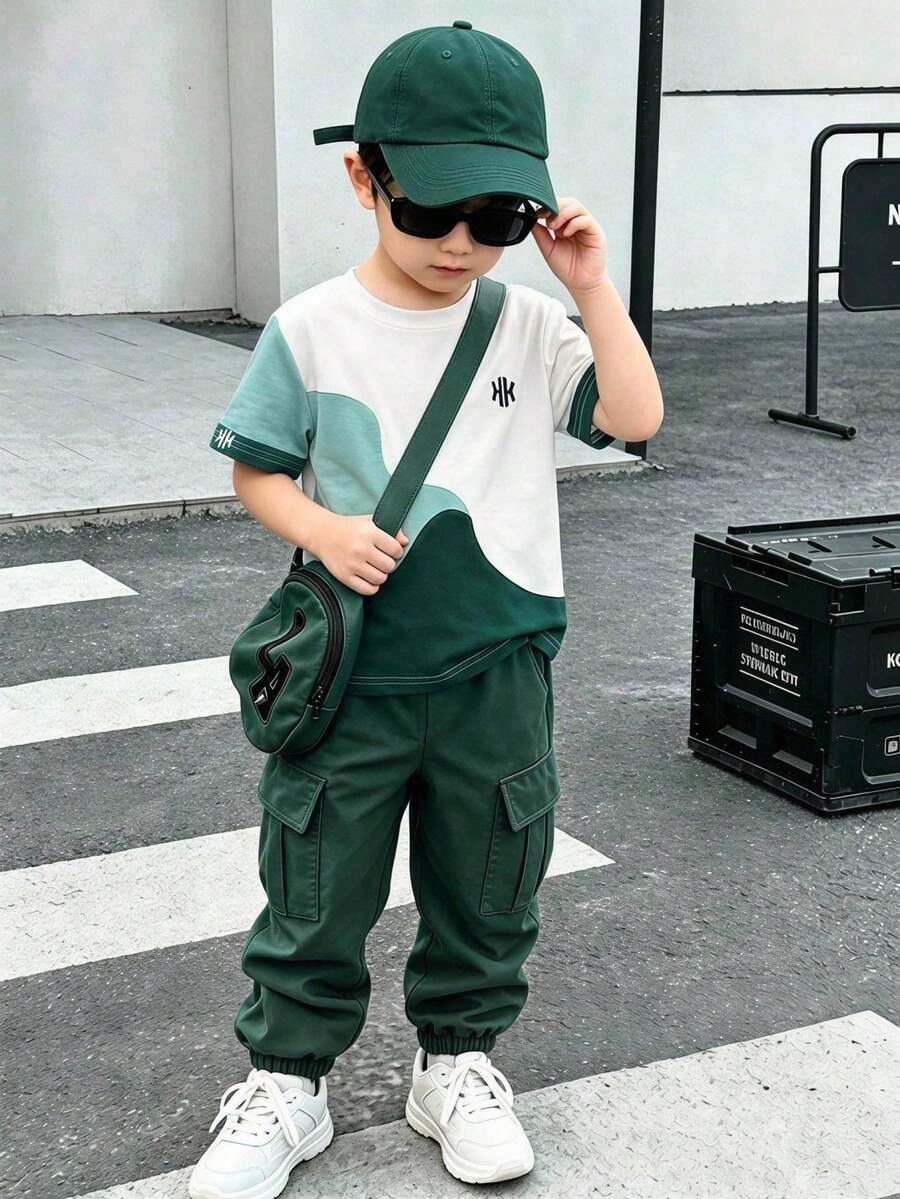 2件組男孩時尚黑色T恤與軍綠色工裝長褲套裝，柔軟舒適面料，易穿脫，時尚帥氣版型，適合夏季、運動、上學及各種場合，男孩必備熱銷T恤長褲套裝
