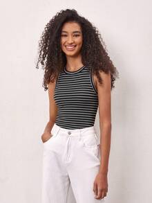 SHEIN BASICS 女款條紋圓領休閒百搭背心 - 巧克力棕 - 查看 9