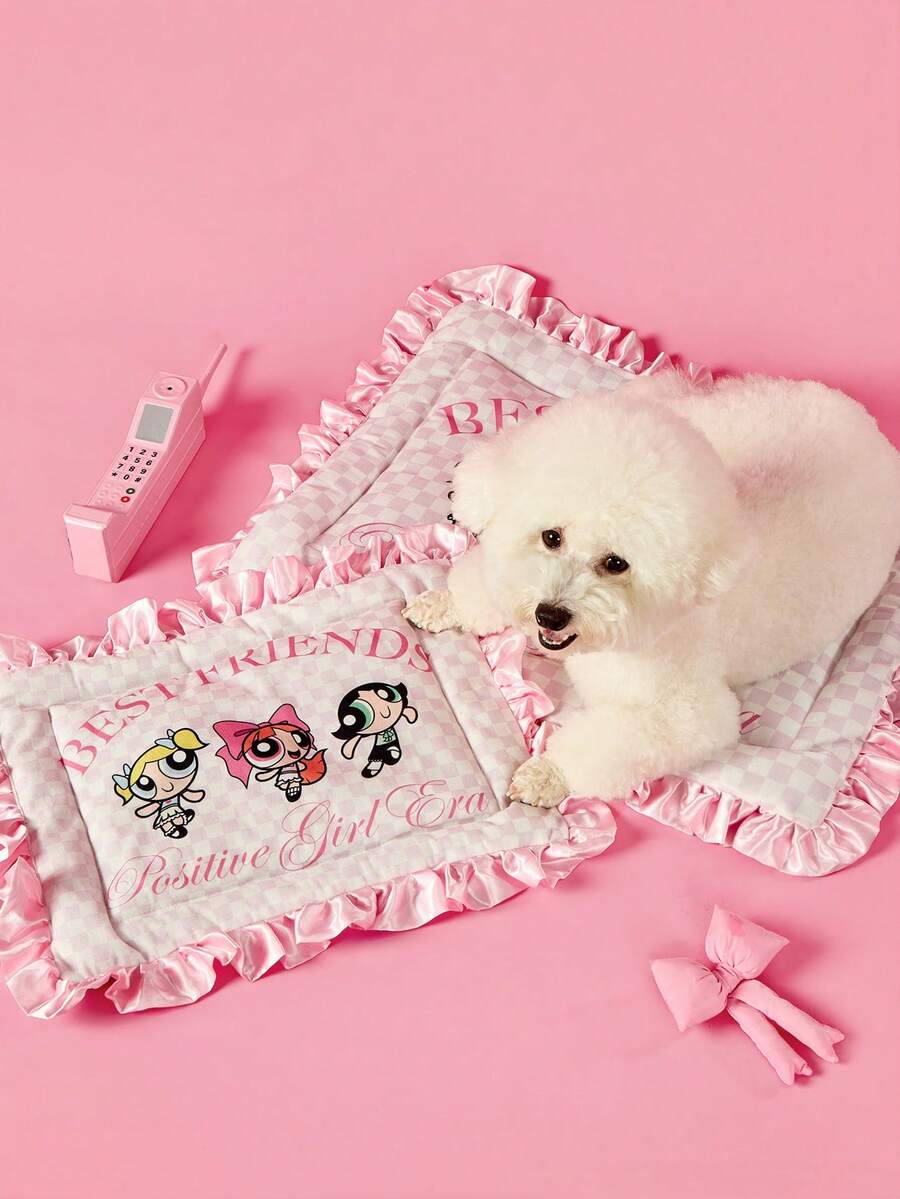 THE POWERPUFF GIRLS X PETSIN 1pc Pink Big Eyed Girl Good Friend Pink Checkered Letter Printed Pet Bed Soft And Comfortable Anti Slip Ruffled Edge Pet Bed - Multicolor - View 1