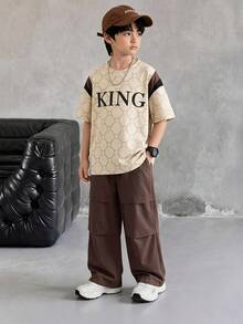 SHEIN 青少年男孩字母與幾何印花T恤與長褲2件套 - 棕色 - 查看 1