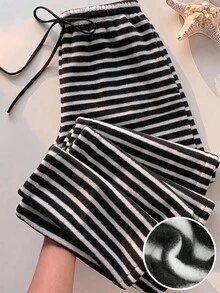 Comfortcana Celana Jogging Kasual Bergaris dengan Tali Serut di Pinggang untuk Wanita, Cocok untuk Sehari-hari - Hitam dan Putih - View 6
