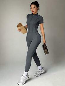 Dewbera Dewbera Jumpsuit Olahraga Wanita Warna Polos dengan Resleting Depan, Lengan Pendek Raglan - Dark Grey - View 8