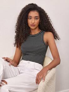 SHEIN BASICS 女款條紋圓領休閒百搭背心 - 巧克力棕 - 查看 11