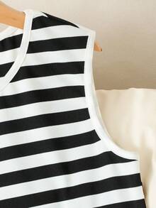 SHEIN 女童 2 件套，藍色打結短版上衣 + 黑色針織背心洋裝，休閒百搭通勤日常穿搭 - 彩色 - 查看 8