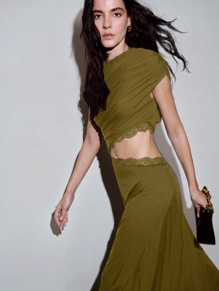 MOTF PREMIUM GAUN SATU BAHU BERLUBANG DENGAN PINGGANG YANG MENYEMPITKAN UNTUK MUSIM SEMI DAN PANAS - Olive Green - View 1
